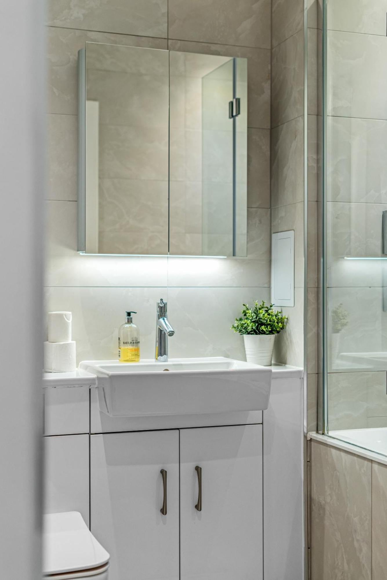 Londwell, Heart Of Notting Hill, Balcony Suite Luxury Лондон Экстерьер фото